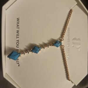 Chic Turquoise and Gold Necklace